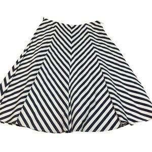 Jones New York Signature Navy White Chevron Stripe A-Line Skirt Size 8 NWT